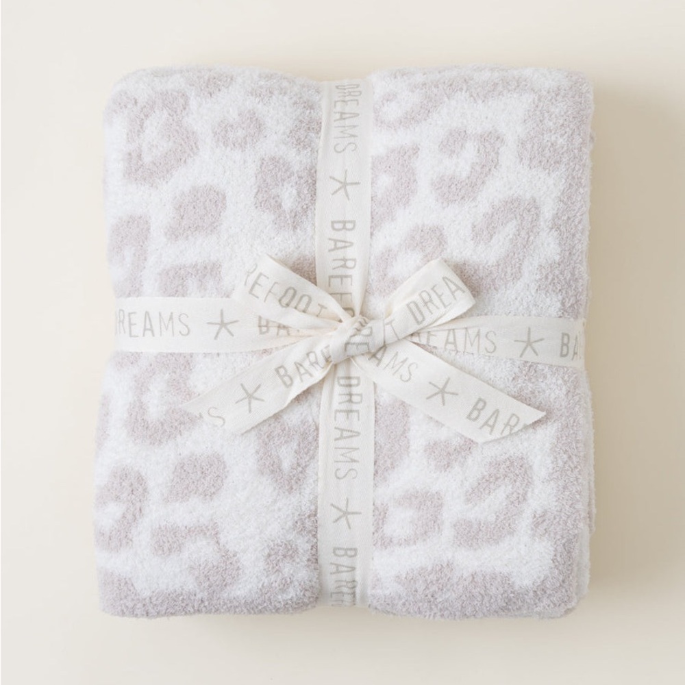 Barefoot Dreams® CozyChic® Barefoot in the Wild® Throw 54”x72” Animal Print